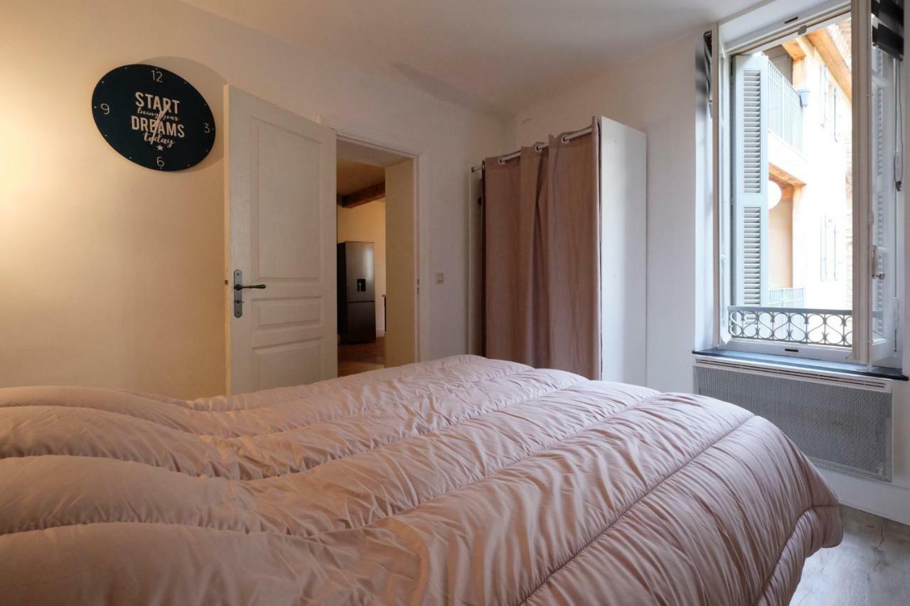 Melina - Appartement Dans Les Remparts De La Bastide Avec Parking Et Terrasse Carcassonne Luaran gambar